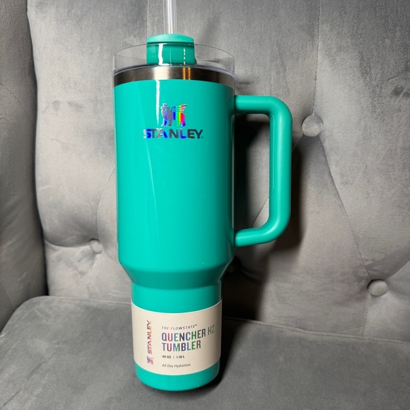 NEW Stanley X Target Exclusive Gumdrop Green‎ 40oz Tumbler - Picture 1 of 5
